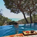 Primera Linea, Piscina, Jacuzzi Y Playa Privada فيلة