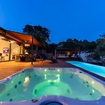 فيلة Primera Linea, Piscina, Jacuzzi Y Playa Privada توسا ذي مار