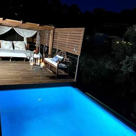 Primera Linea, Piscina, Jacuzzi Y Playa Privada Vila
